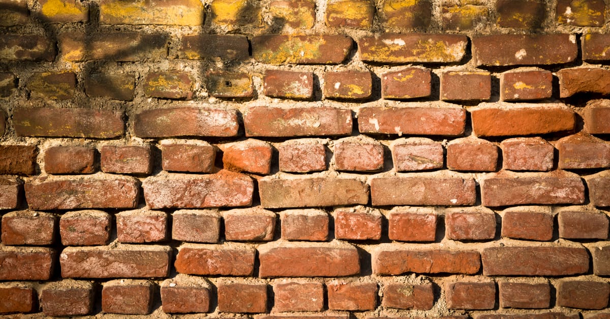The Dangers of Inexperienced Contractors on Wall Tie Integrity